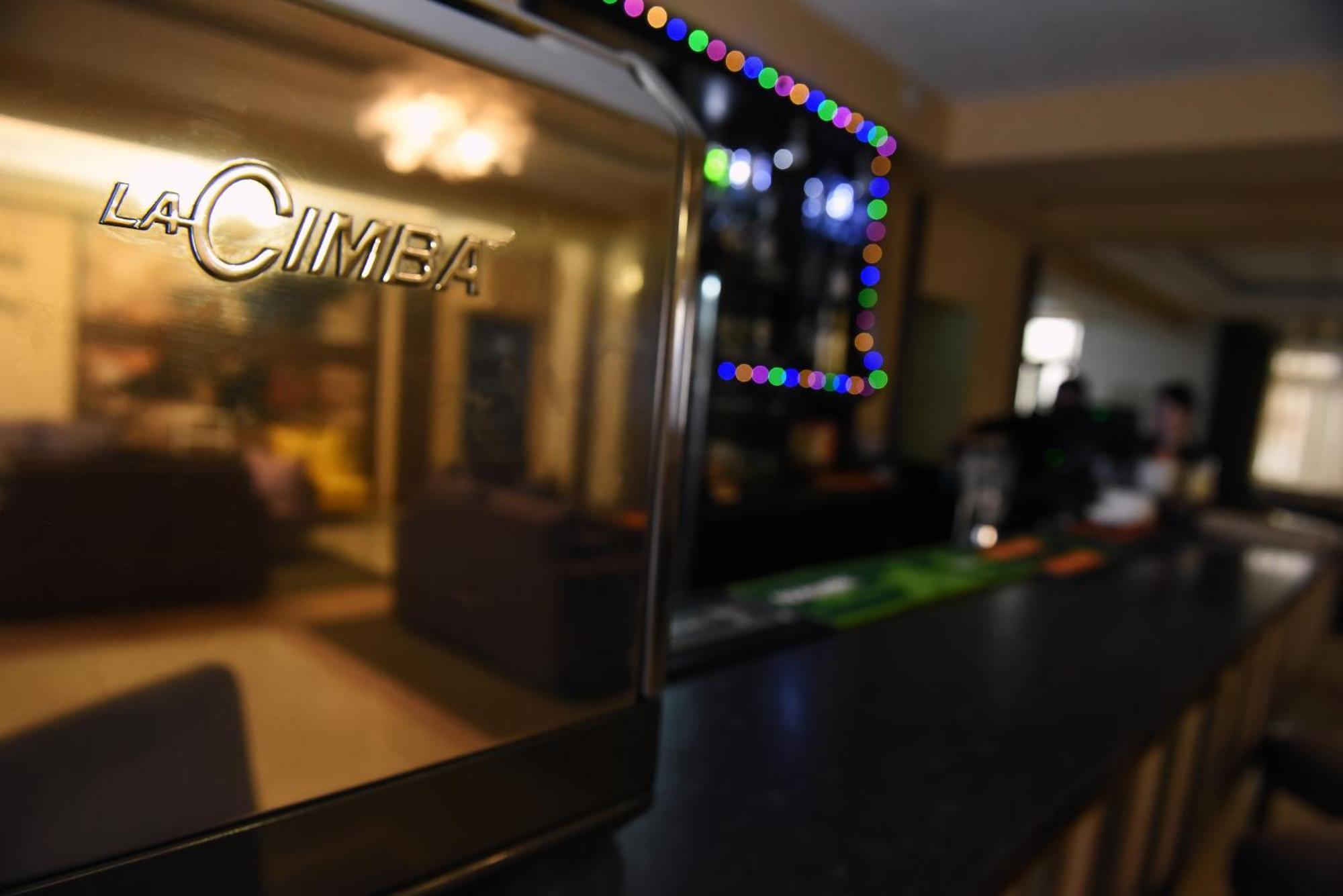 Shanyrak Hotel Temirtau Exteriör bild